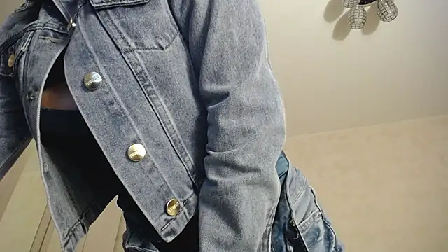 Snapshot of Devil_Goddess chatting on January 19, 10:49 pm Devil Goddess online show from January 19, 10:49 pm