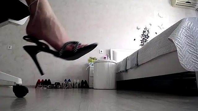 Snapshot of Devil_Goddess chatting on February 1, 11:21 am Devil Goddess online show from February 1, 11:21 am