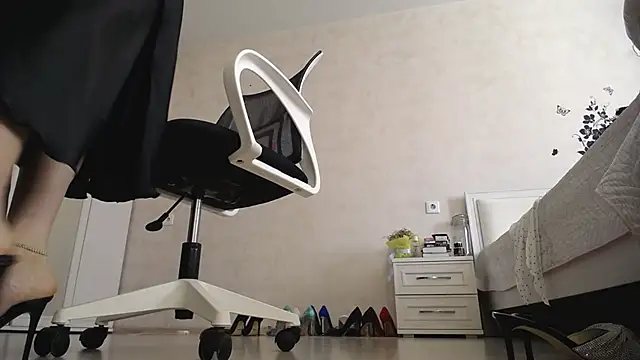 Snapshot of Devil_Goddess chatting on March 1, 10:55 am Devil Goddess online show from March 1, 10:55 am