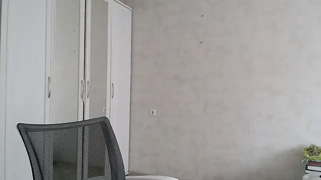 Snapshot of Devil_Goddess chatting on March 17, 9:33 am Devil Goddess online show from March 17, 9:33 am