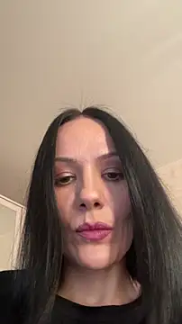 Snapshot of Devil_Goddess chatting on November 27, 12:18 pm Devil Goddess online show from November 27, 12:18 pm