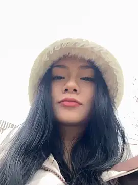 Snapshot of Asia-Melody chatting on February 20, 5:33 am Asia-Melody online show from February 20, 5:33 am