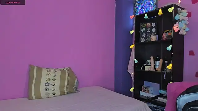 kittyzenn online show from January 7, 1:46 pm