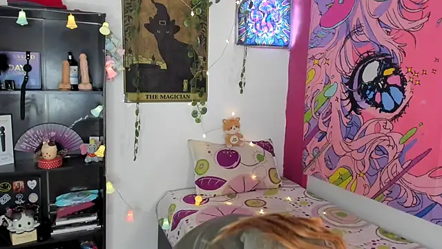 kittyzenn online show from March 14, 4:09 pm