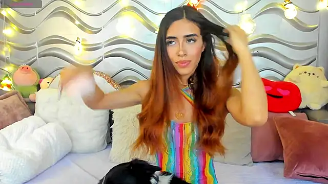 StormiRusso online show from December 7, 11:01 pm