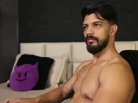 DannSaenz online show from February 16, 10:54 am