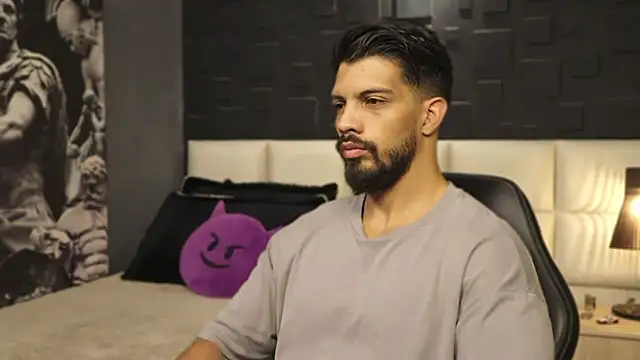 DannSaenz online show from February 25, 2:33 pm