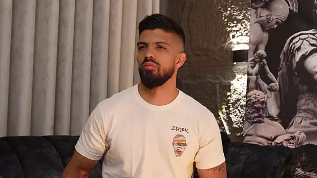 DannSaenz online show from November 7, 11:21 am