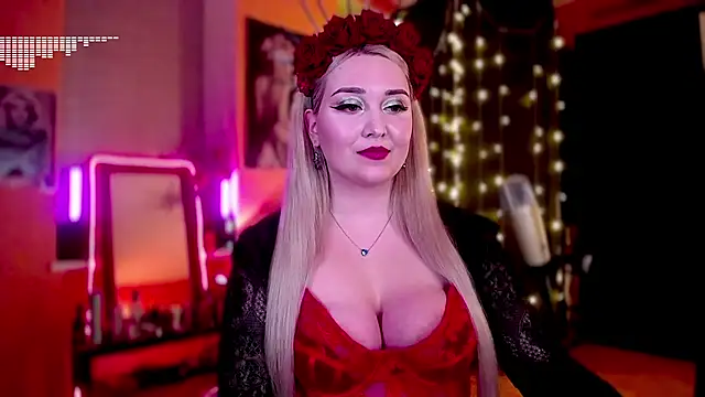 Snapshot of AllisonBlack_ chatting on December 16, 10:03 pm AllisonBlack online show from December 16, 10:03 pm