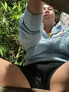 Linaannn online show from March 22, 12:35 pm