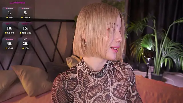 LindaThacker online show from March 2, 4:25 am