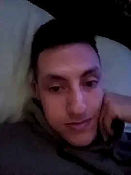 Snapshot of alexmoragomez chatting on October 20, 4:07 pm alexmoragomez online show from October 20, 4:07 pm