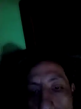 Snapshot of alexmoragomez chatting on February 19, 3:19 pm alexmoragomez online show from February 19, 3:19 pm