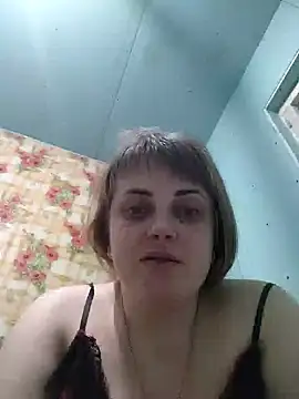 Snapshot of CoddessCrystal chatting on February 3, 4:57 am CoddessCrystal online show from February 3, 4:57 am