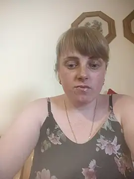 Snapshot of CoddessCrystal chatting on June 19, 1:48 pm CoddessCrystal online show from June 19, 1:48 pm