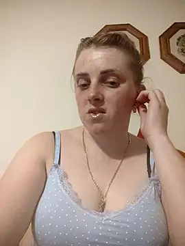 Snapshot of CoddessCrystal chatting on June 21, 1:35 pm CoddessCrystal online show from June 21, 1:35 pm