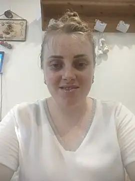 Snapshot of CoddessCrystal chatting on June 25, 8:41 am CoddessCrystal online show from June 25, 8:41 am