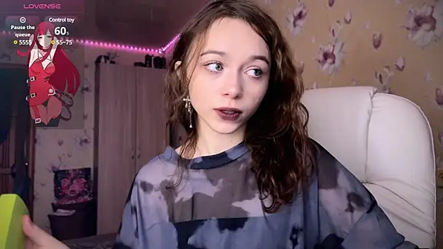 Snapshot of _SofiaBrown chatting on February 2, 3:49 pm  SofiaBrown online show from February 2, 3:49 pm