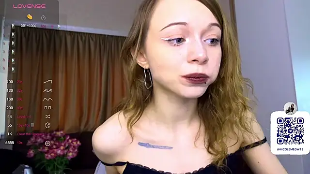 Snapshot of _SofiaBrown chatting on May 1, 1:37 pm SofiaBrown online show from May 1, 1:37 pm