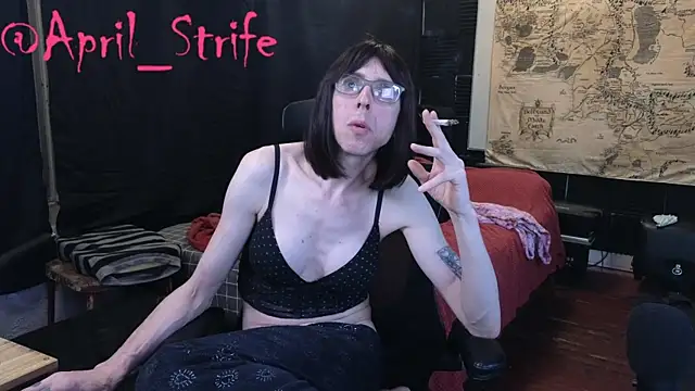 Snapshot of april_show_her chatting on June 24, 2:54 am april show her online show from June 24, 2:54 am