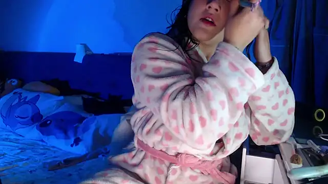 luna palmerau online show from April 15, 12:34 pm