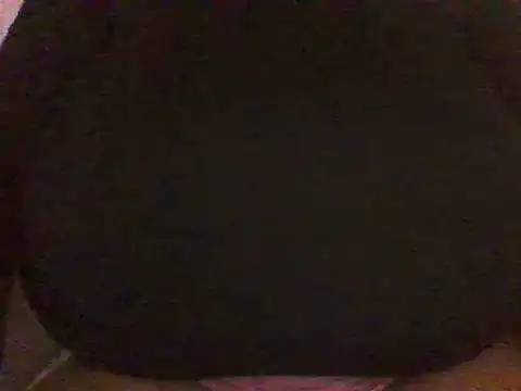 Snapshot of RoxiRedXXX chatting on December 18, 5:59 am RoxiRedXXX online show from December 18, 5:59 am