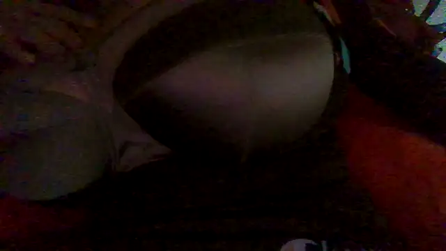 Snapshot of RoxiRedXXX chatting on September 17, 6:09 pm RoxiRedXXX online show from September 17, 6:09 pm