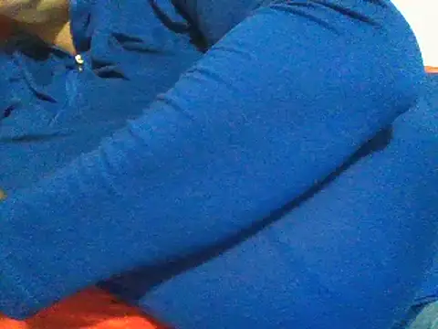 Snapshot of RoxiRedXXX chatting on November 4, 6:07 pm RoxiRedXXX online show from November 4, 6:07 pm