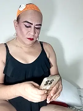 Snapshot of Natasha_Hart chatting on February 12, 2:06 am Natasha Hart online show from February 12, 2:06 am