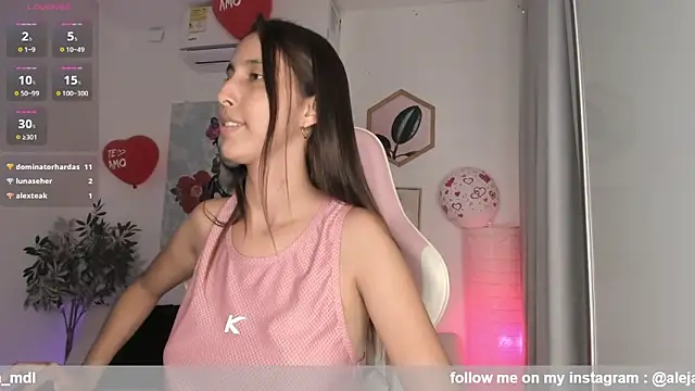 Snapshot of aleja_rythm chatting on February 9, 11:15 pm aleja rythm online show from February 9, 11:15 pm