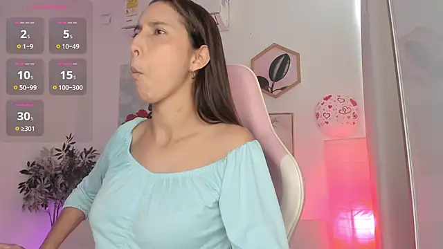 Snapshot of aleja_rythm chatting on February 14, 8:05 pm aleja rythm online show from February 14, 8:05 pm