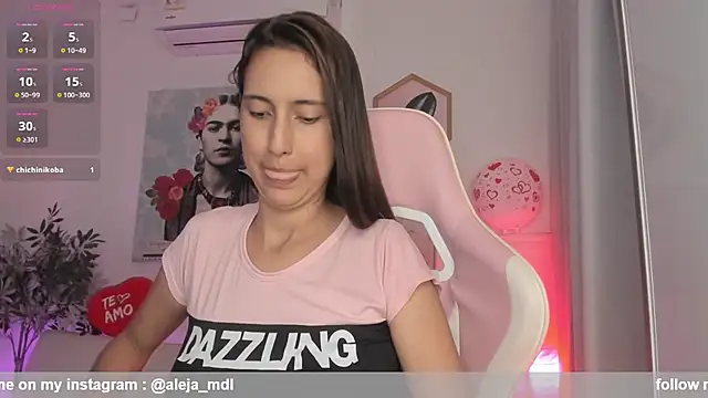Snapshot of aleja_rythm chatting on February 14, 11:09 pm aleja rythm online show from February 14, 11:09 pm
