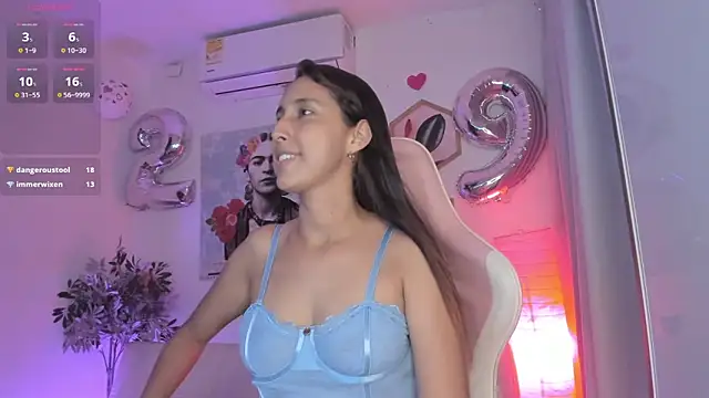 Snapshot of aleja_rythm chatting on February 20, 11:21 pm aleja rythm online show from February 20, 11:21 pm