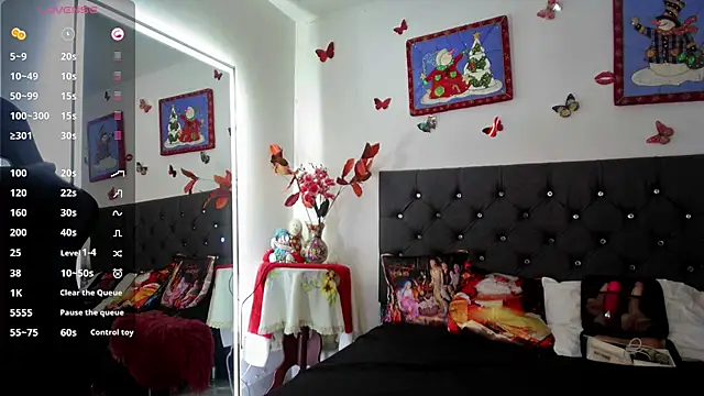 Snapshot of avatomas_02 chatting on December 11, 2:30 am avatomas 02 online show from December 11, 2:30 am