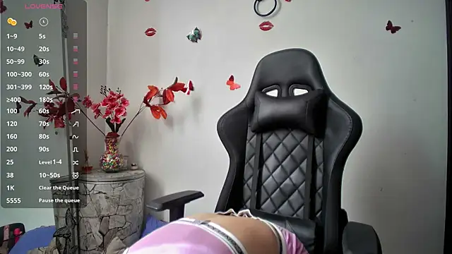 Snapshot of avatomas_02 chatting on January 12, 8:03 pm avatomas 02 online show from January 12, 8:03 pm