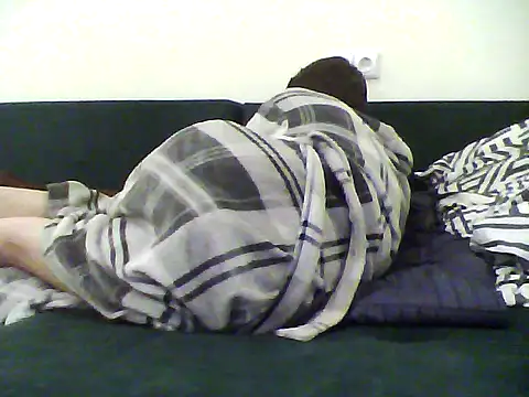 Snapshot of shufflercat chatting on April 12, 7:08 pm shufflercat online show from April 12, 7:08 pm