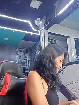Snapshot of AdelinaMiran90 chatting on July 28, 2:13 pm AdelinaMiran90 online show from July 28, 2:13 pm