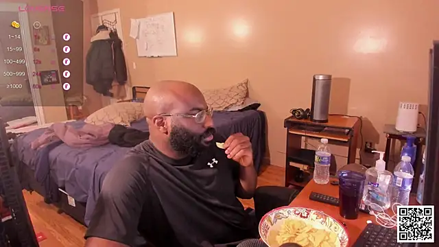 MrChuckDailyXXX online show from December 7, 11:45 pm