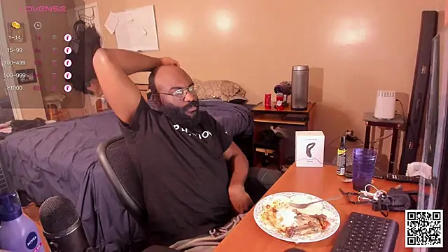 MrChuckDailyXXX online show from December 11, 9:12 pm