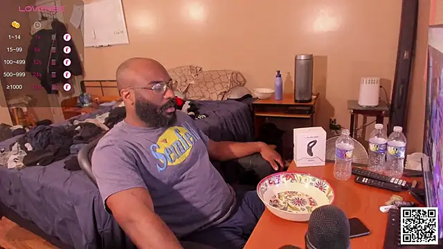 MrChuckDailyXXX online show from December 12, 11:25 pm