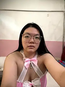 liu195874 online show from January 9, 7:00 am