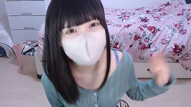 Snapshot of AMI___oO chatting on March 1, 8:27 am AMI oO online show from March 1, 8:27 am