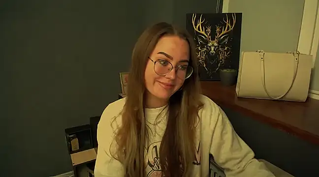 Snapshot of luxie_milady chatting on December 7, 12:56 pm luxie milady online show from December 7, 12:56 pm