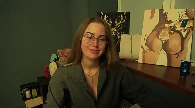Snapshot of luxie_milady chatting on December 16, 2:38 pm luxie milady online show from December 16, 2:38 pm