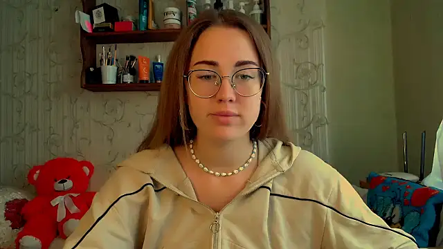Snapshot of luxie_milady chatting on October 9, 11:30 am luxie milady online show from October 9, 11:30 am