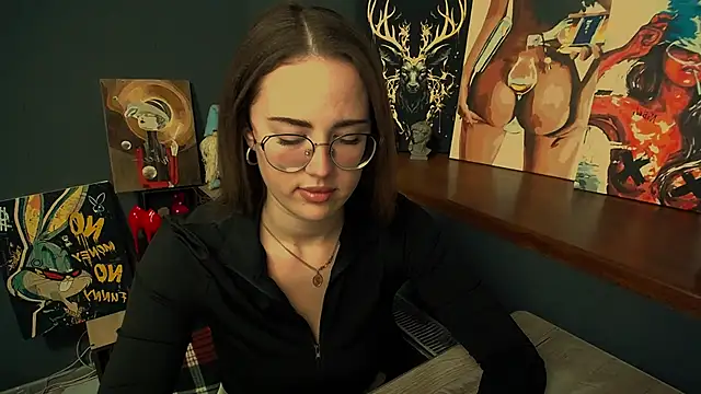 Snapshot of luxie_milady chatting on February 7, 2:10 pm luxie milady online show from February 7, 2:10 pm