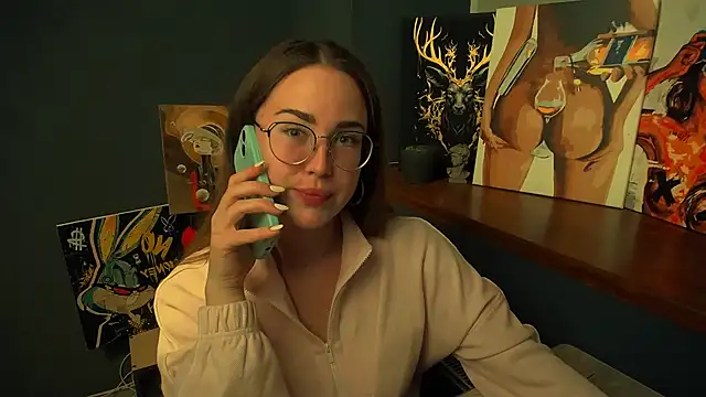 Snapshot of luxie_milady chatting on April 17, 1:14 pm luxie milady online show from April 17, 1:14 pm