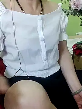 Snapshot of Hangem111 chatting on March 8, 2:32 pm Hangem111 online show from March 8, 2:32 pm