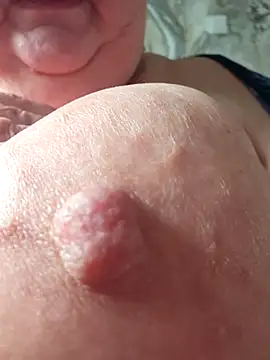 Snapshot of Awn290668 chatting on May 1, 7:24 am Awn290668 online show from May 1, 7:24 am