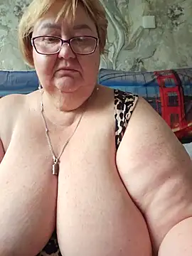 Snapshot of Awn290668 chatting on June 5, 5:47 am Awn290668 online show from June 5, 5:47 am